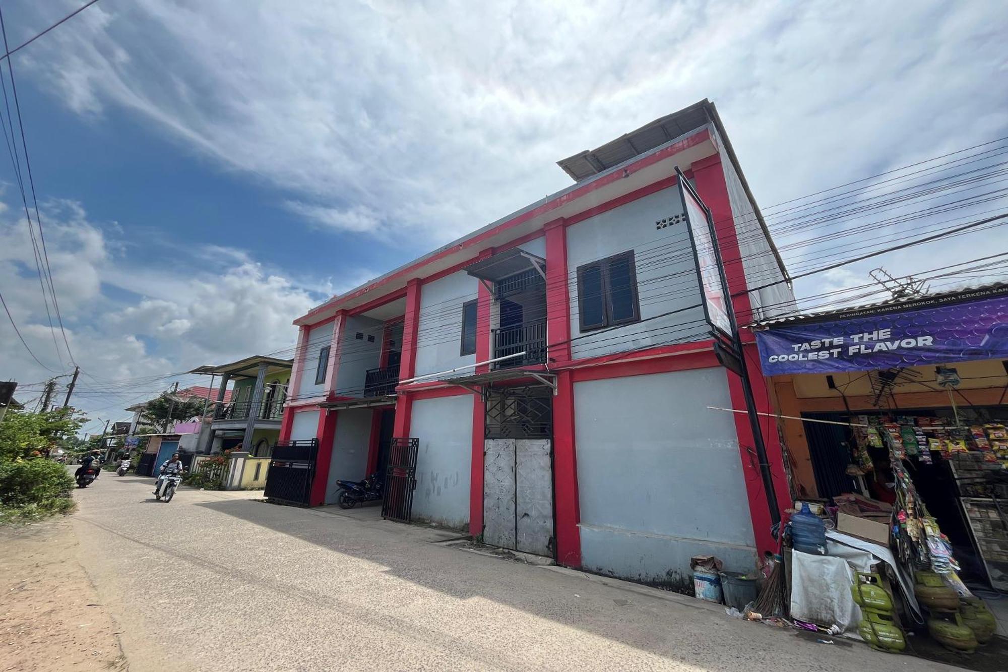 Steze Guesthouse Syariah Mendalo Jambi Exterior foto